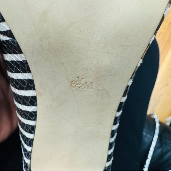 Guess Black and White Striped Stiletto Heels - Picture 7 of 7